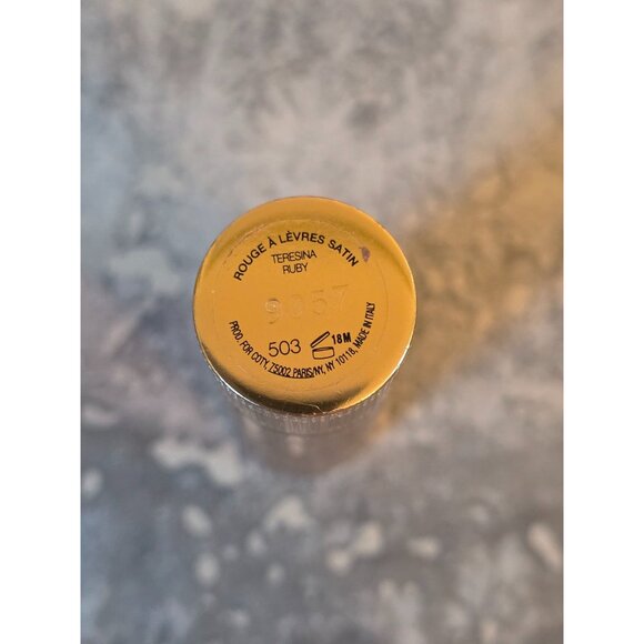 Gucci Rouge À Lèvres Satin Lipstick In Teresina Ruby 9057 Rare HTF - Picture 2 of 5
